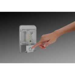 Plafoniera Brunner Auriga -Vendite Lando Sport plafoniera brunner auriga involucro resistente 550 lumen 48 led 18